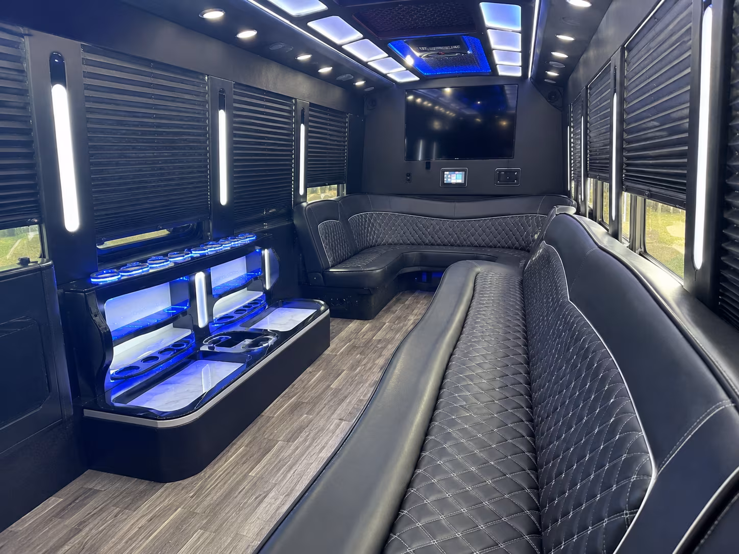 Manhattan Birthday, Sweet 16, & Quinceañera Party Bus Rentals